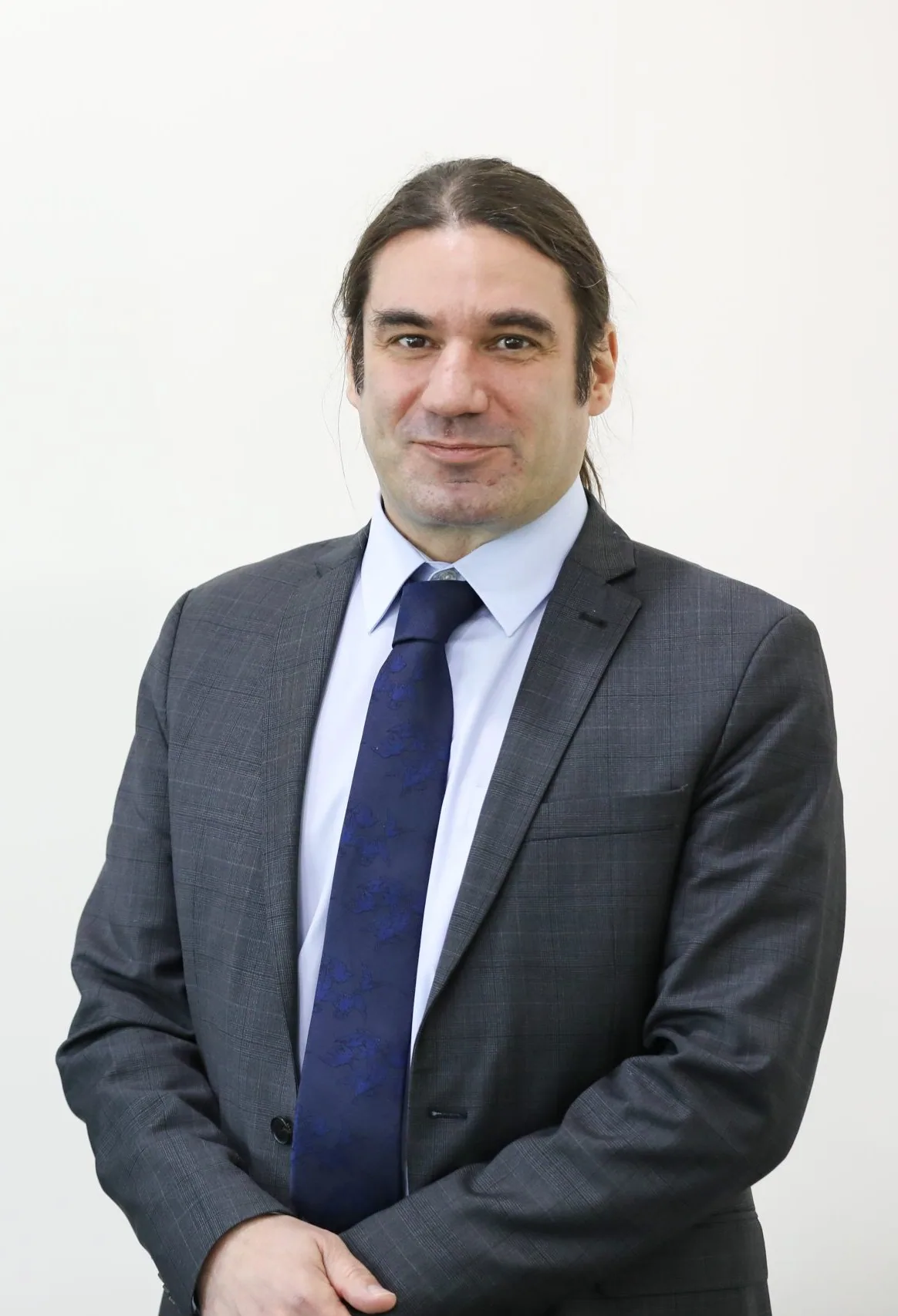 Dr. Martin Godon